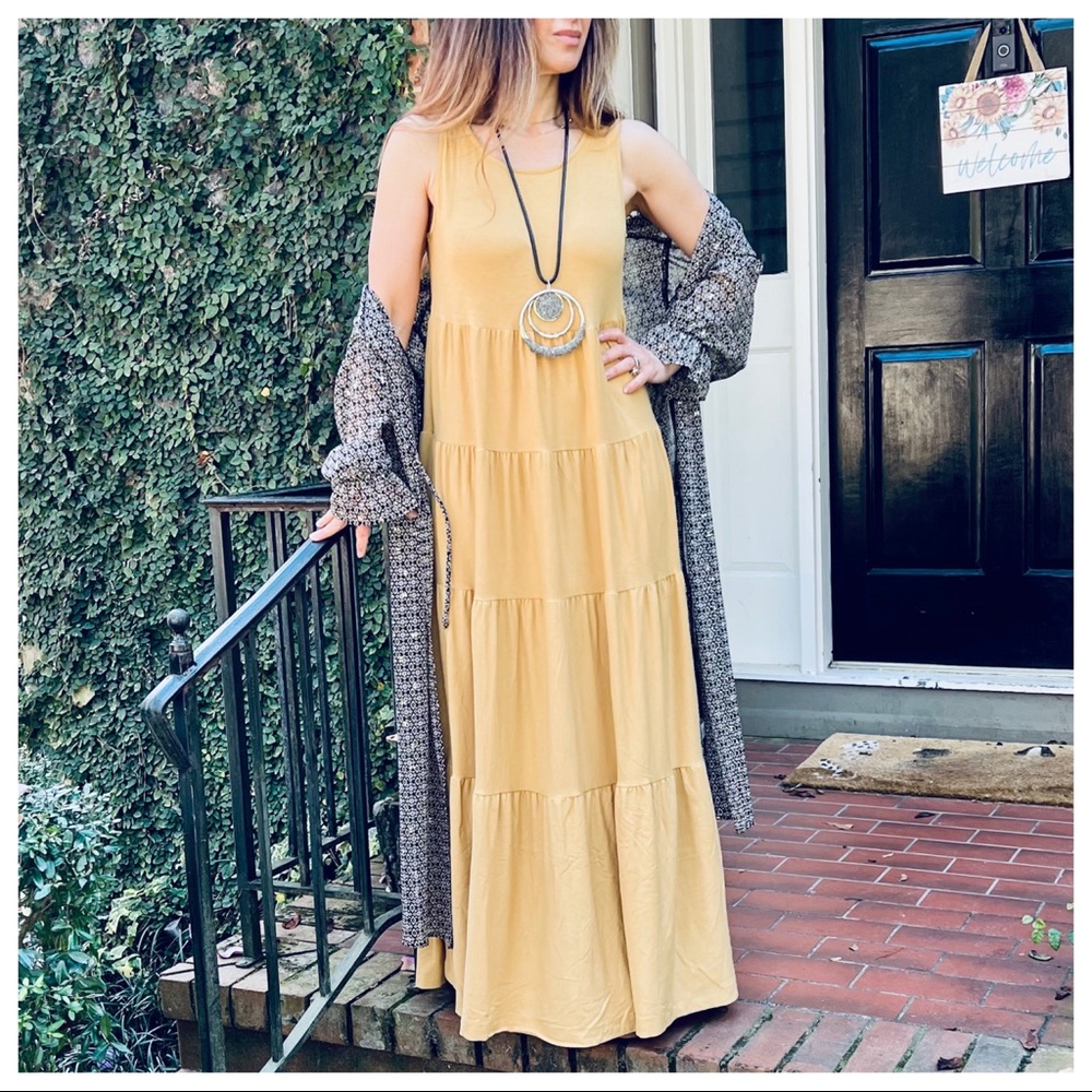 12 Bright light and breezy sleeveless tiered maxi dress - Picture 10 of 10